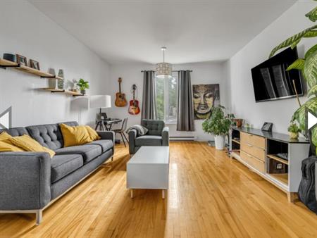 Grand logement 4½ à louer pour juillet