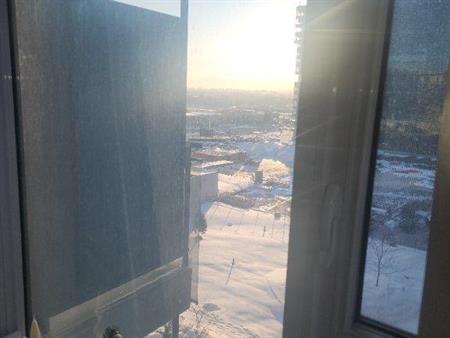 Cession de bail 3 1/2 moderne Centre ville de Laval – Métro Montmorency à 5 min – 1539$ – Disponible 3 avril