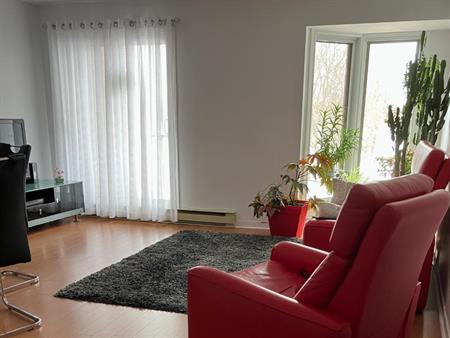 41/2 rénové Montréal Métro Cadillac