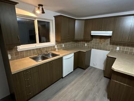 Propriété de 4 chambres 2 salles de bains à louer à Ste-Julienne
