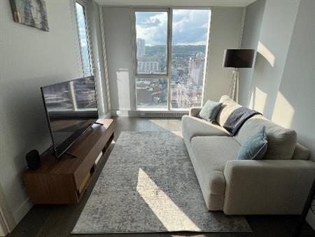Grand condo 1 chambre + den (683 pi²) situé en plein cœur du centre-ville de Montréal