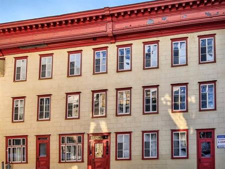 1 CH - 1 SDB - Québec - $899 /mo