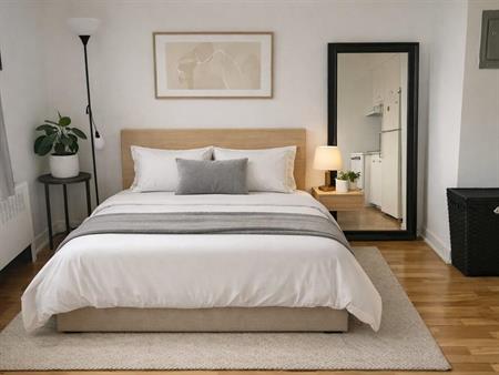 1 CH - 1 SDB - Montréal - $950 /mo