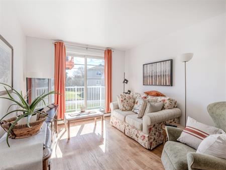 3½ Apartment For Rent — Available March