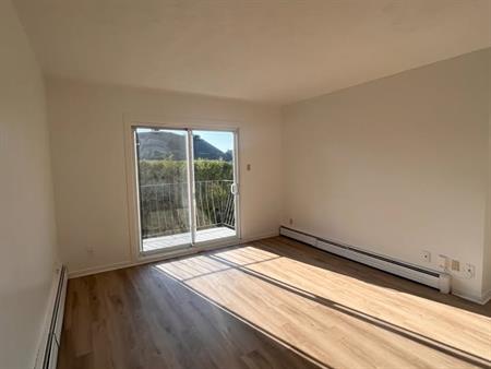 BEAU 4.5 DISPONIBLE DÈS MAINTENANT!