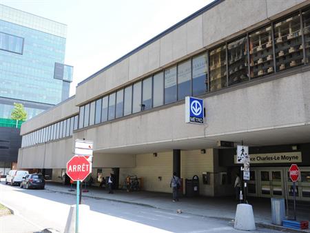 Métro Longueuil Université Sherbrooke