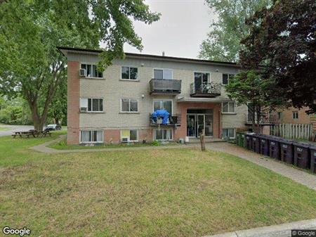 Chamber A Louer Travailleur