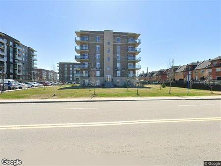 1 CH - 1 SDB - Pointe-Claire - $1,090 /mo