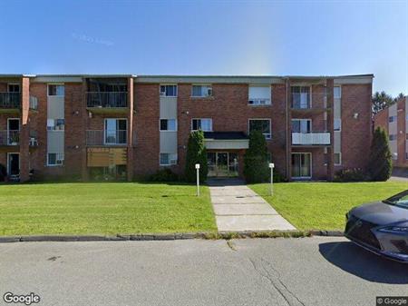 1 CH - 1 SDB - Granby - $1,099 /mo