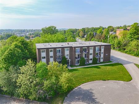 BEAU 4 ½ |CHAUFFAGE ET EAU CHAUDE