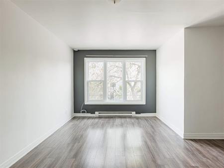 1 CH - 1 SDB - Montréal - $1,095 /mo