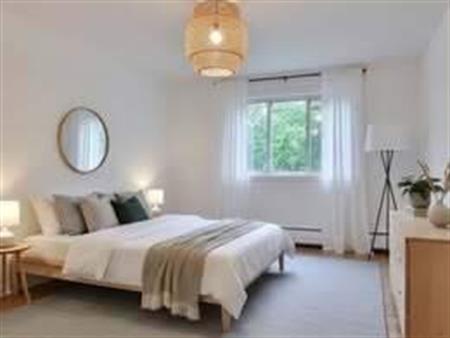 1 CH - 1 SDB - Montréal - $1,200 /mo