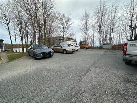 Appartement 4 1/2 A Louer