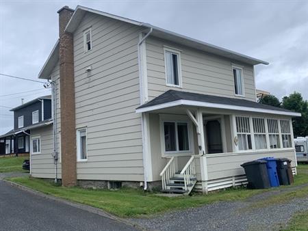 Appartement Coquet Au 2 Ieme Etage