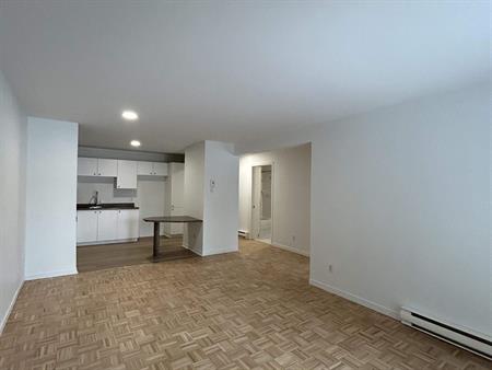 1 CH - 1 SDB - Saint-Charles-Borromée - $1,150 /mo