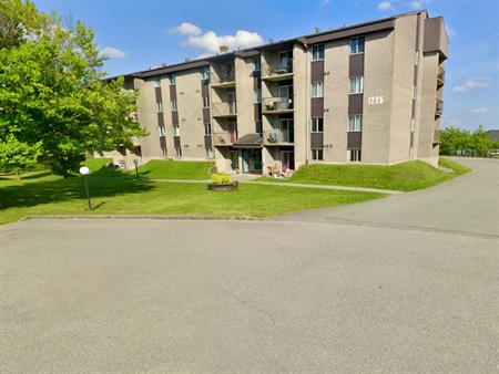 BEAU 4 ½ |1,185$|FÉVRIER-MARS-AVRIL