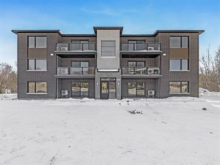 Appartement - Condominium à Louer