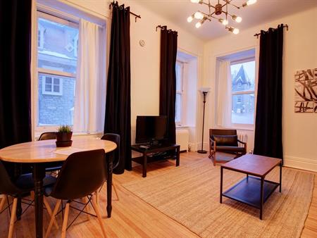 3 1/2 Au Vieux-Québec 70 Rue St-Ursule#1