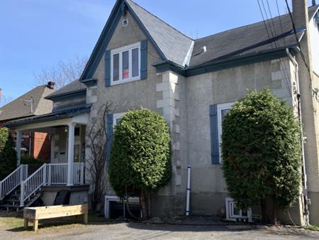 Près De Tous Les Services