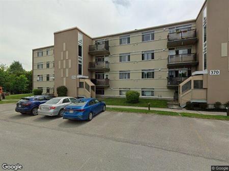 10-370 Rue De La Châtelaine