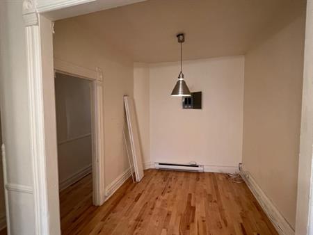 5156 Erables, Bright And Spacious 1-bedr