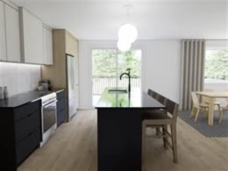 BEAU GRAND 5.5 DISPONIBLE DÈS MAINTENANT