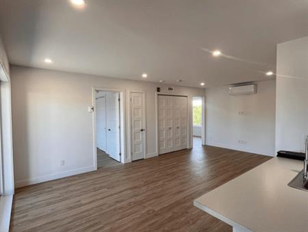 BEAU 4.5 DISPONIBLE DÈS MAINTENANT!