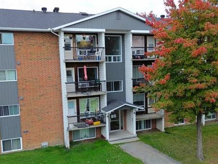 3½ RÉNOVÉ|NTERNET-CHAUFFAGE-EAU CHAUDE