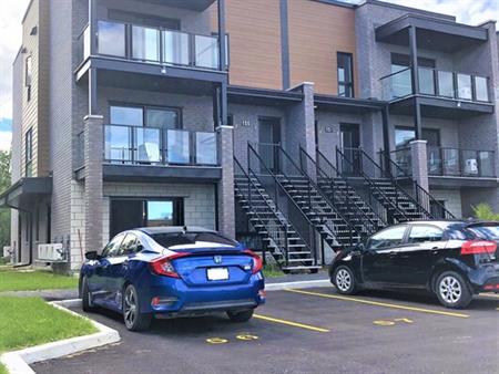 Condo Lumineux Une Chambre, Aylmer