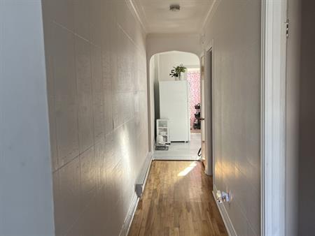 Grand, Propre 3 1/2 RDC