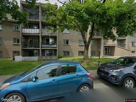 1 CH - 1 SDB - Longueuil - $1,399 /mo