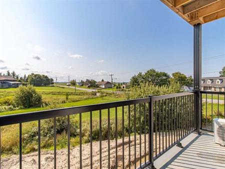 Superbe 4½ Et 4½ +