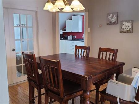 Grand 4 1/2 Haut Duplex Chauffé