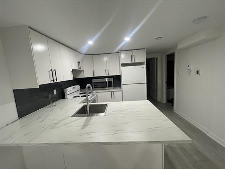 3 12 A Louer A Ahuntsic-cartierville