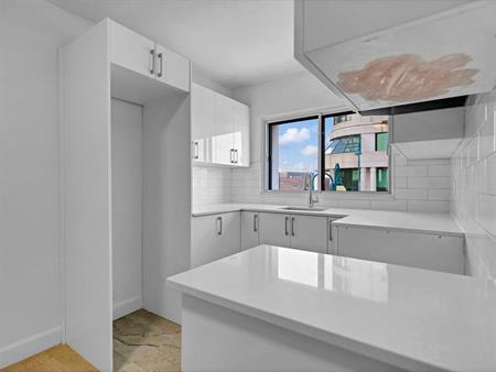 4.5 (7225-19-23) - 7085 Boulevard Viau, Saint-Leonard