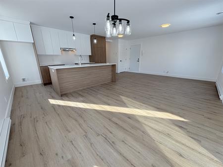 4 1/2 Neuf - Promotion!