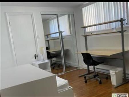 Chambre privée a louer, métro iberville, femme seulement, 650$/mois