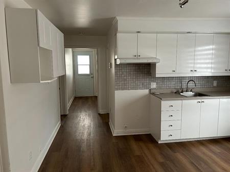 Logement à louer 4 1/2 Drummondville, très propre bien situé, non fumeur et sans animaux!