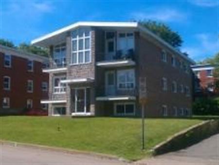 4½ STE-FOY, CALME, 4 ÉLECTROS, UNIVERSITÉ, JUILLET, BALCONS