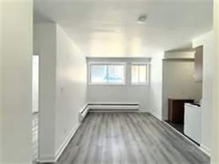 1 CH - 1 SDB - Montréal - $1,050 /mo