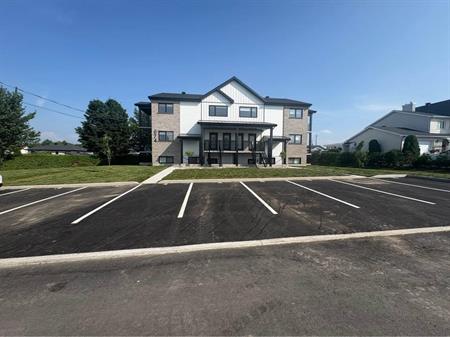 Appartement de 3 chambres et 1 salle de bain