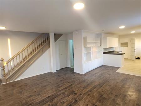5½ sur 2 étages Face Parc des Îles secteur St-Timothée – 1 455$