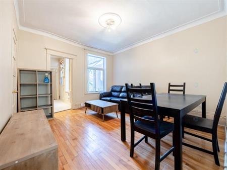 Très grand 4 et 1/2 au plateau Mont royal