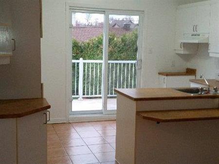 St-Amable Beau grand 51/2 bien éclairé