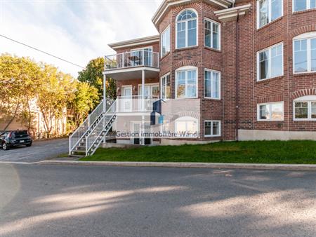 Appartement à Louer - 13 Rue Talon #A