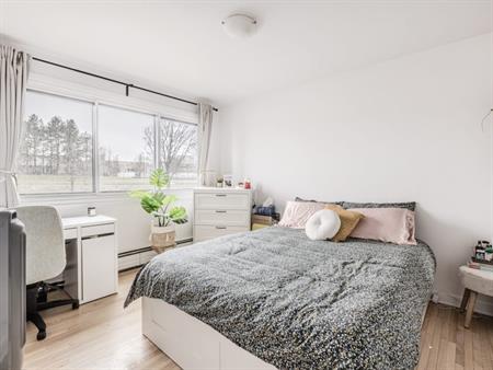 Châtelets Appartements 3 ½ Entièrement Meublé à Louer Sainte-Foy / Sillery Juillet 2026