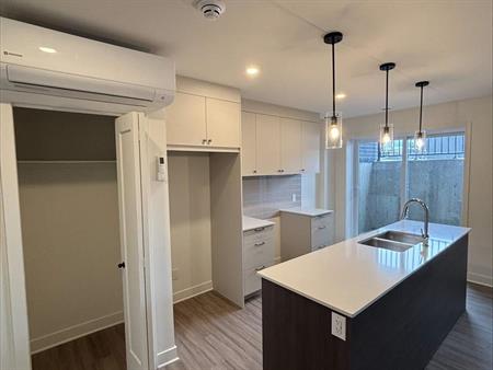 2 CH - 1 SDB - Saint-Hyacinthe - $1,400 /mo