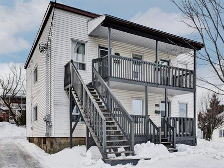 4 1/2 Université de Sherbrooke. 1er Juillet 2026