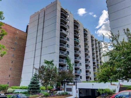 Beau 2 1/2 CENTRE VILLE DE MONTRÉAL LE GOLDEN MILE