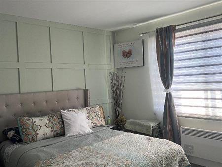 Très grand 4 1/2, neuf et moderne, Style condo